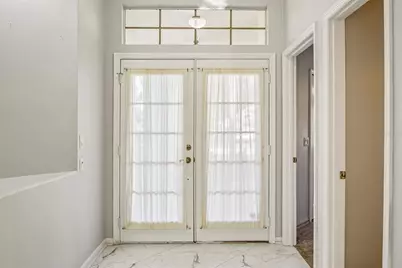 5814 Fairwoods Circle, Sarasota, FL 34243 - Photo 5