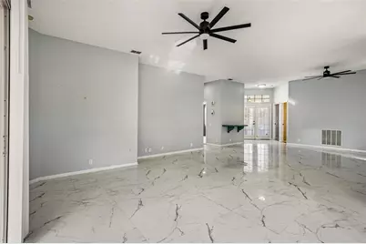 5814 Fairwoods Circle, Sarasota, FL 34243 - Photo 13