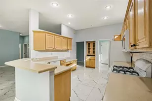 5814 Fairwoods Cir, Sarasota, FL 34243 - Photo 17