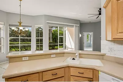 5814 Fairwoods Circle, Sarasota, FL 34243 - Photo 21