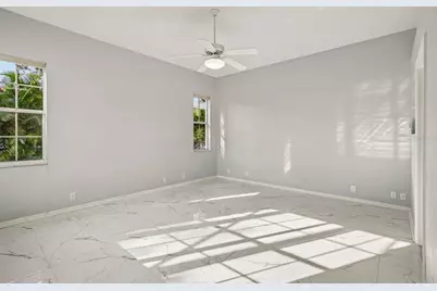 5814 Fairwoods Circle, Sarasota, FL 34243 - Photo 33