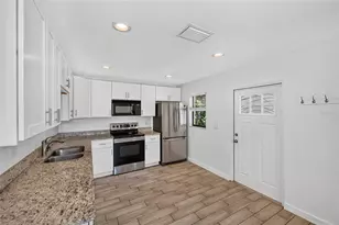 1974/76 Debbie St, Sarasota, FL 34231 - Photo 11