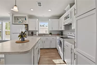 919 50th Avenue W, Bradenton, FL 34207 - Photo 9