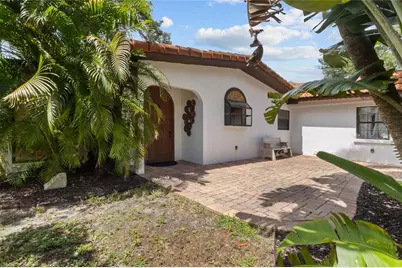 5381 Palos Verdes Drive, Sarasota, FL 34231 - Photo 5