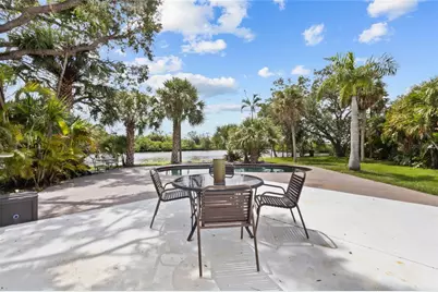 5381 Palos Verdes Drive, Sarasota, FL 34231 - Photo 21