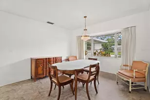 3378 Kenmore Dr, Sarasota, FL 34231 - Photo 3