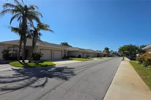 2747 73rd Ct W, Bradenton, FL 34209 - Photo 3