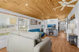 2055 Champion St, Sarasota, FL 34231 - Photo 7