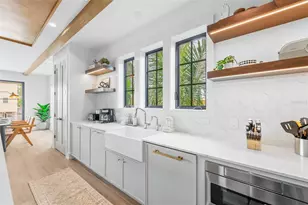 2109 Avenue C, Bradenton Beach, FL 34217 - Photo 13