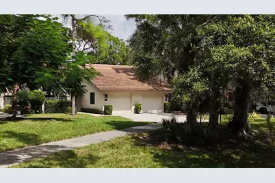 3266 Sandleheath #51, Sarasota, FL 34235 - Photo 3