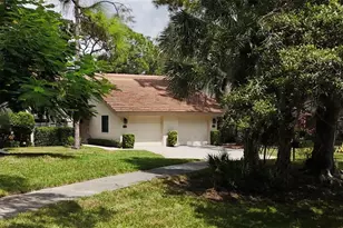 3266 Sandleheath, Sarasota, FL 34235 - Photo 3