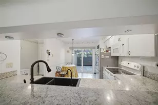 3266 Sandleheath, Sarasota, FL 34235 - Photo 13