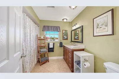 836 Magellan Drive, Sarasota, FL 34243 - Photo 13