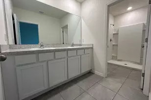 8736 Milestone Dr, Sarasota, FL 34238 - Photo 19