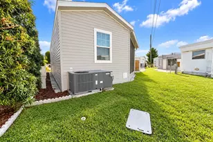 1607 Illinois Ave, Bradenton, FL 34207 - Photo 15