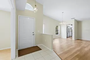 5837 Garden Lakes Dr, Bradenton, FL 34203 - Photo 7
