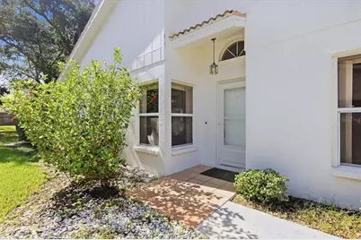5837 Garden Lakes Drive, Bradenton, FL 34203 - Photo 5