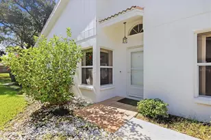 5837 Garden Lakes Dr, Bradenton, FL 34203 - Photo 5
