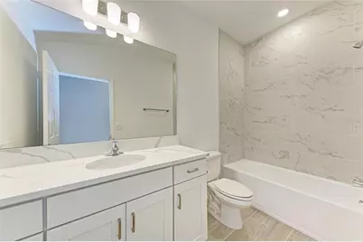 317 Via Tuscany Avenue, Sarasota, FL 34243 - Photo 33