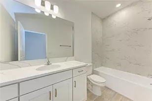 317 Via Tuscany Ave, Sarasota, FL 34243 - Photo 33