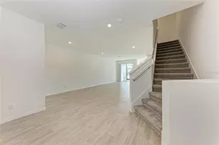 317 Via Tuscany Ave, Sarasota, FL 34243 - Photo 7