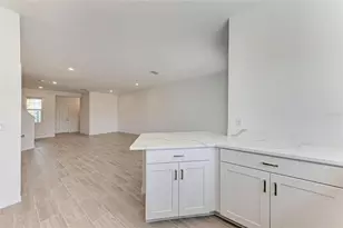 317 Via Tuscany Ave, Sarasota, FL 34243 - Photo 17