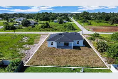 475 Raymer Street, Lehigh Acres, FL 33974 - Photo 5