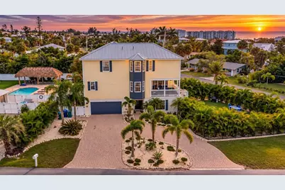303 58th Street, Holmes Beach, FL 34217 - Photo 3