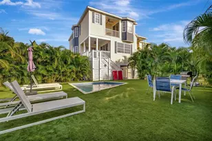 303 58th St, Holmes Beach, FL 34217 - Photo 5