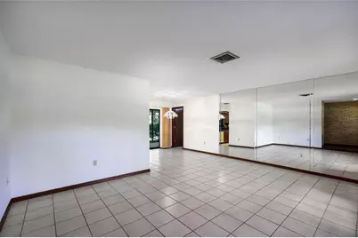 5273 Turtle Creek Lane, Sarasota, FL 34232 - Photo 9