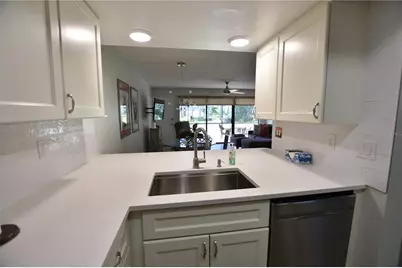 4610 Ringwood Meadow #17, Sarasota, FL 34235 - Photo 9