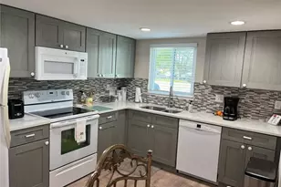 2505 Flamingo Blvd, Bradenton, FL 34207 - Photo 11