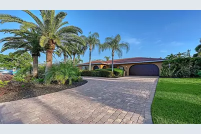 7137 Westmoreland Drive, Sarasota, FL 34243 - Photo 9