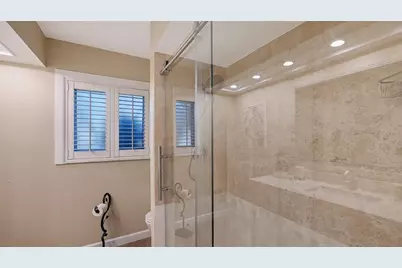 7137 Westmoreland Drive, Sarasota, FL 34243 - Photo 45
