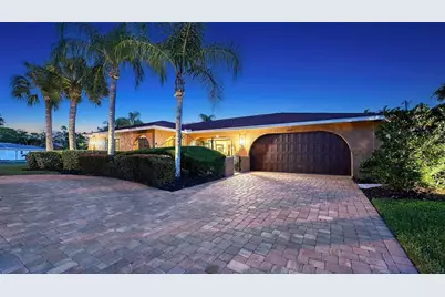 7137 Westmoreland Drive, Sarasota, FL 34243 - Photo 11