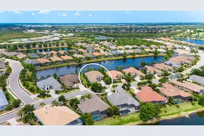 16720 Berwick Terrace, Lakewood Ranch, FL 34202 - Photo 7