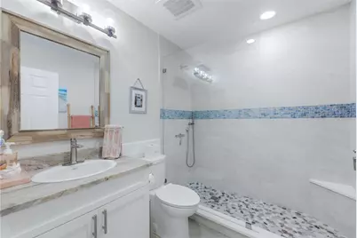 5531 Cannes Circle #403, Sarasota, FL 34231 - Photo 9