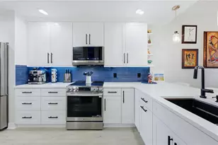 5531 Cannes Cir, Sarasota, FL 34231 - Photo 23