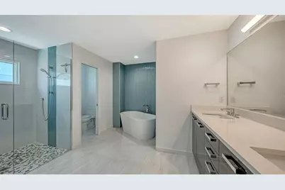 6948 Stetson Street Circle, Sarasota, FL 34243 - Photo 25