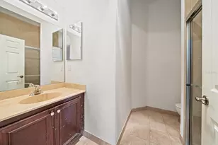 6623 38th Ln E, Sarasota, FL 34243 - Photo 29