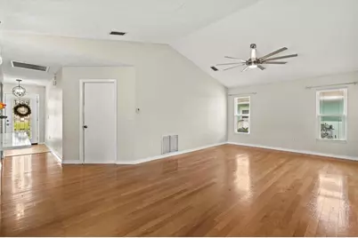 7129 Queen Palm Circle, Sarasota, FL 34243 - Photo 27