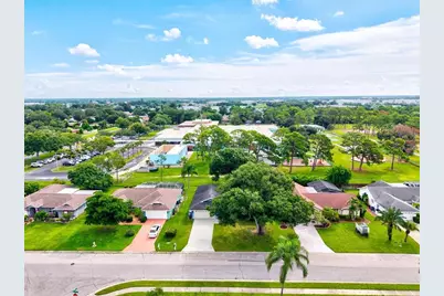 7129 Queen Palm Circle, Sarasota, FL 34243 - Photo 55