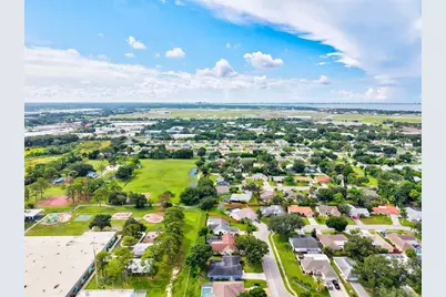 7129 Queen Palm Circle, Sarasota, FL 34243 - Photo 65