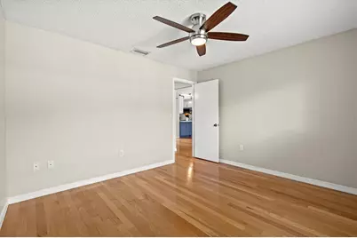 7129 Queen Palm Circle, Sarasota, FL 34243 - Photo 37