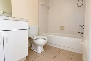 1613 28th St W, Bradenton, FL 34205 - Photo 13