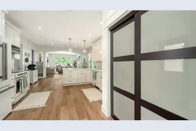 2546 Loma Linda Street, Sarasota, FL 34239 - Photo 15