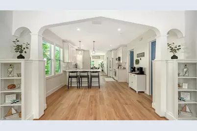2546 Loma Linda Street, Sarasota, FL 34239 - Photo 9