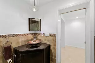 2429 Whippoorwill Cir, Sarasota, FL 34231 - Photo 29