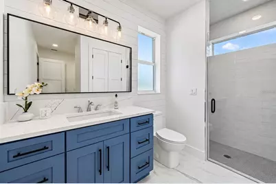 1647 Siesta Drive, Sarasota, FL 34239 - Photo 37