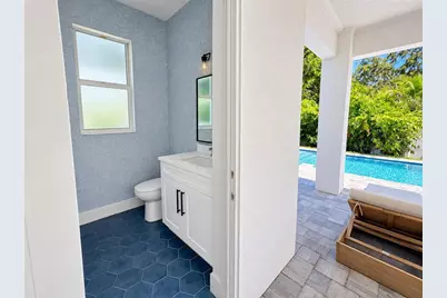 1647 Siesta Drive, Sarasota, FL 34239 - Photo 15